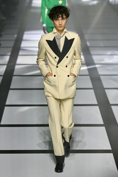 Look 36